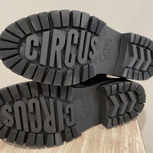 Black Boots Women’s size 7 Combat Moto Biker Goth Faux Leather Shearling NWOT - Picture 10 of 13